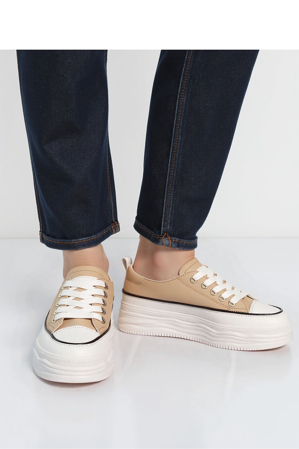  Chaussures de sport model 210271 Inello 