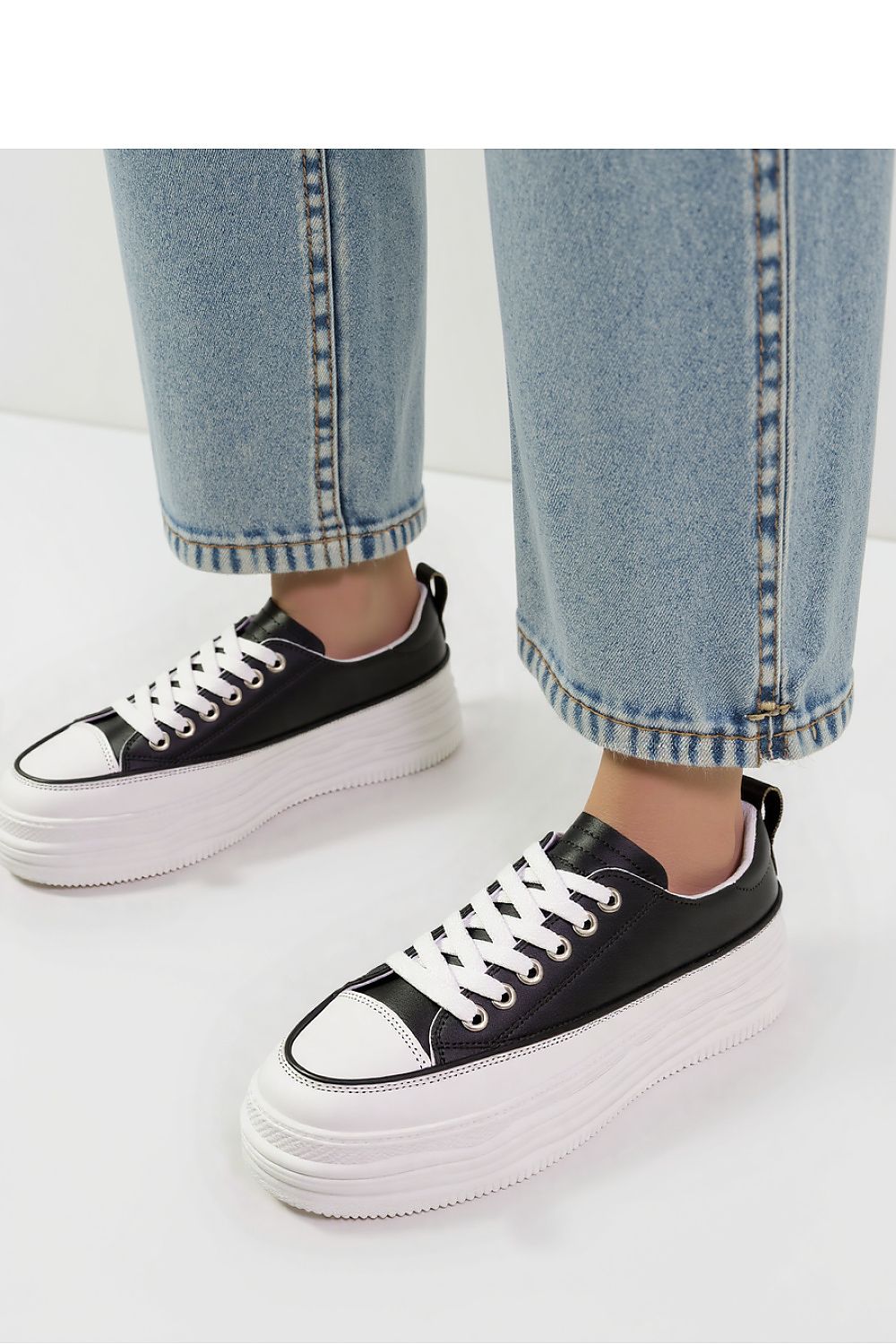  Chaussures de sport model 210272 Inello 