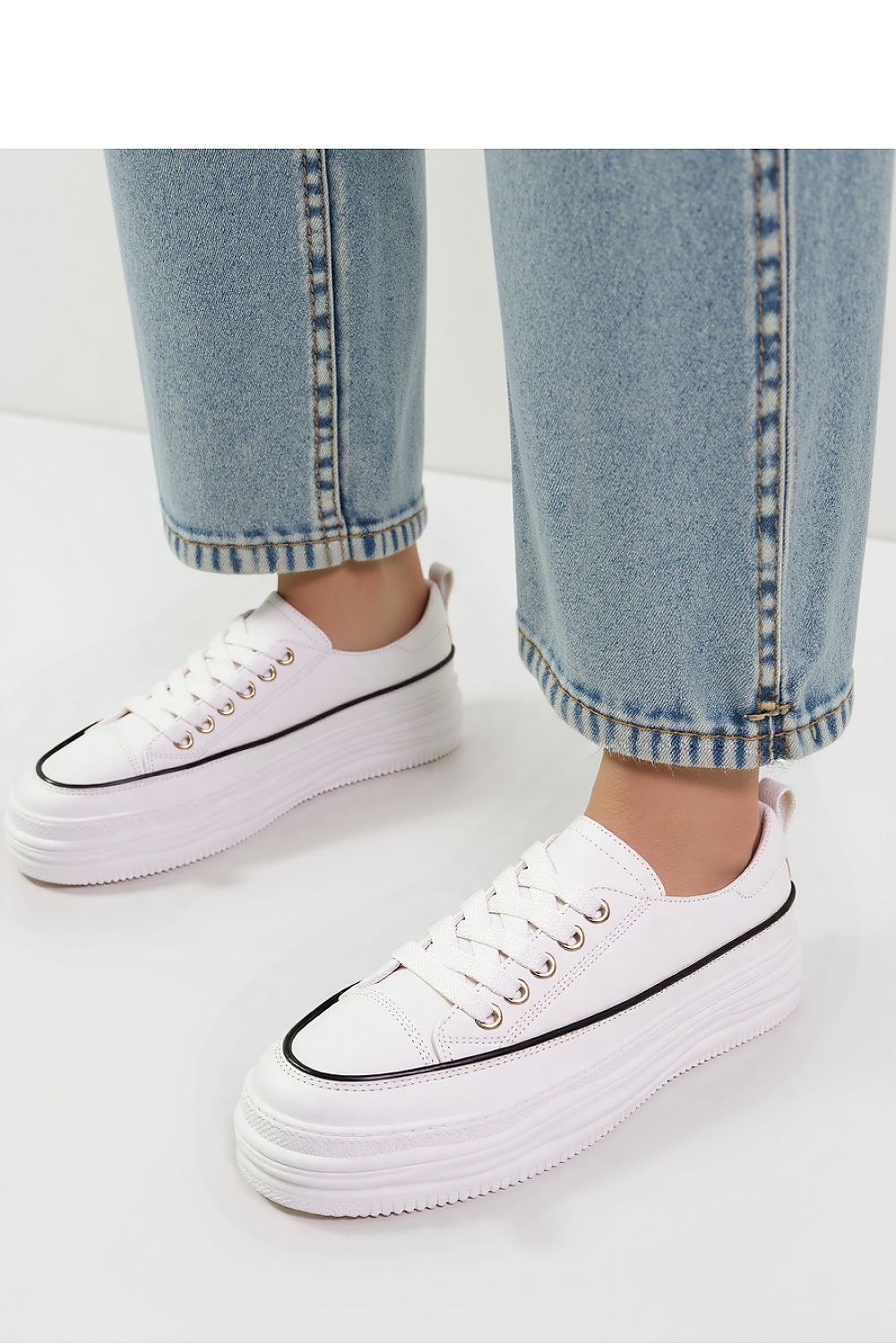  Chaussures de sport model 210273 Inello 