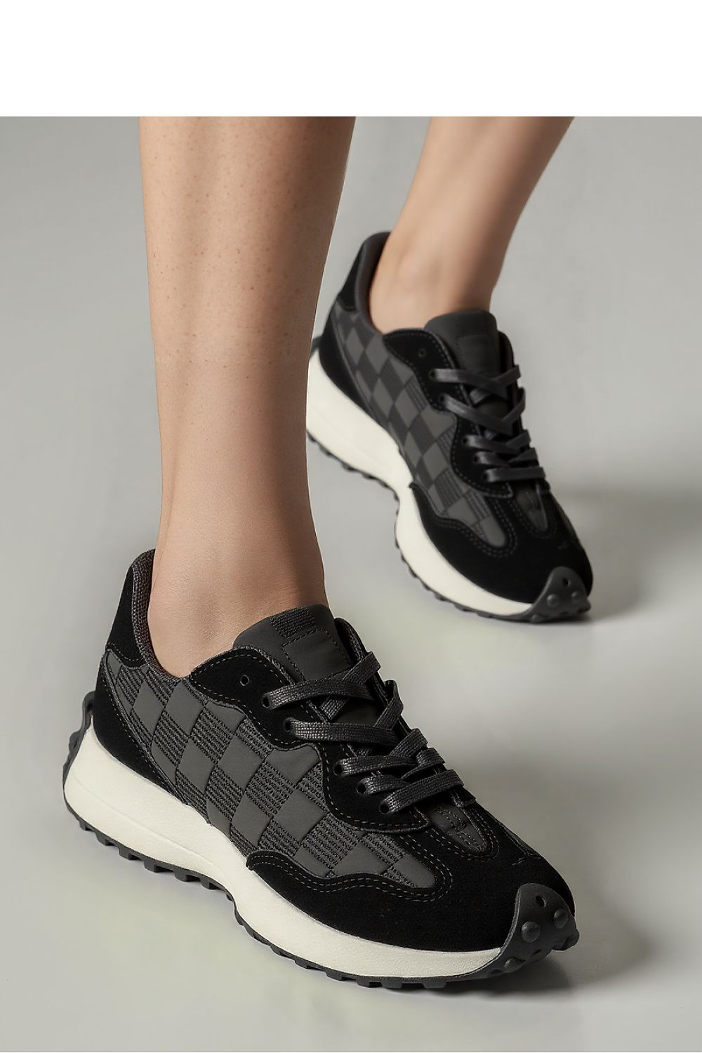  Chaussures de sport model 210281 Inello 