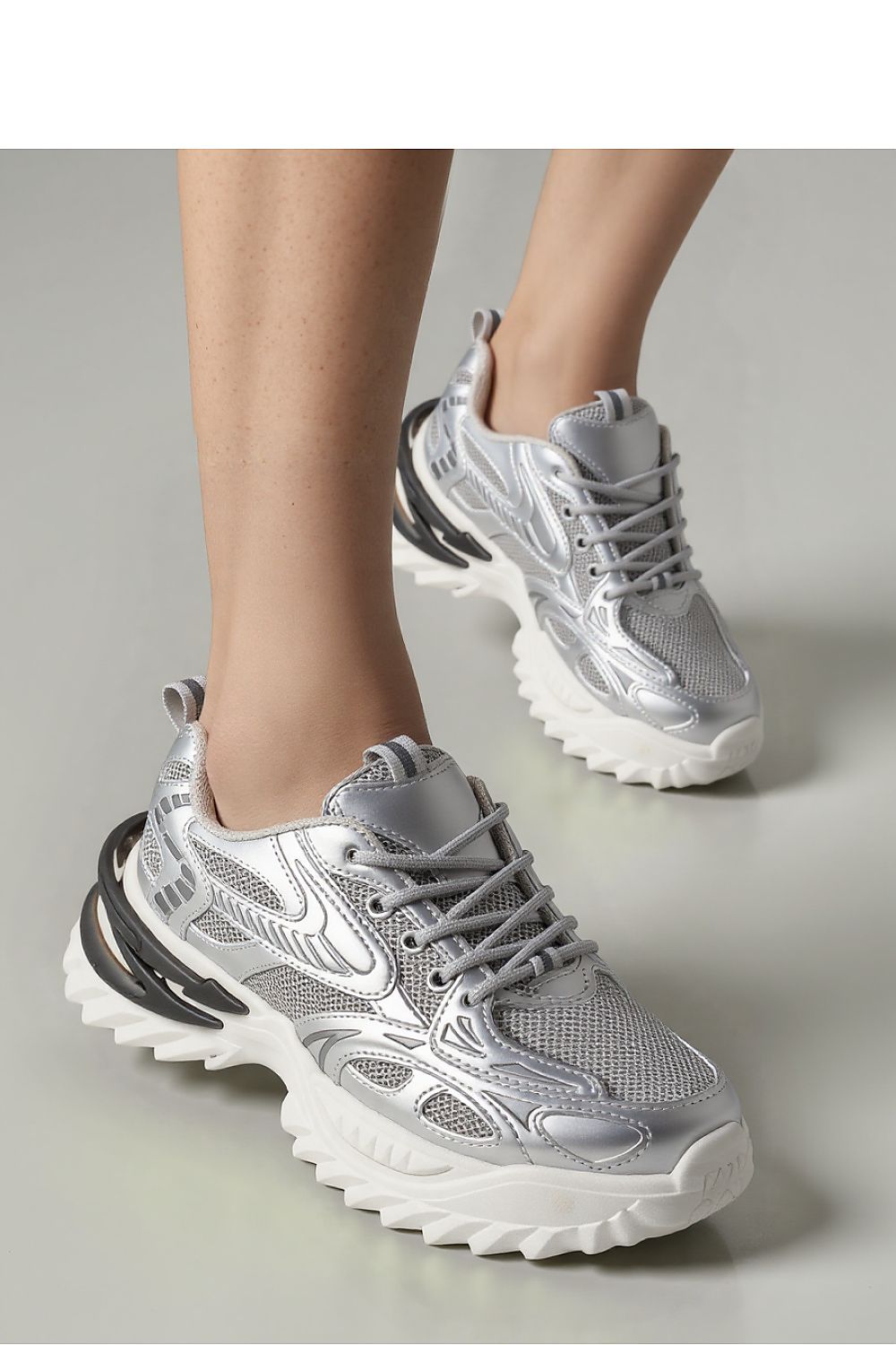  Chaussures de sport model 210324 Inello 