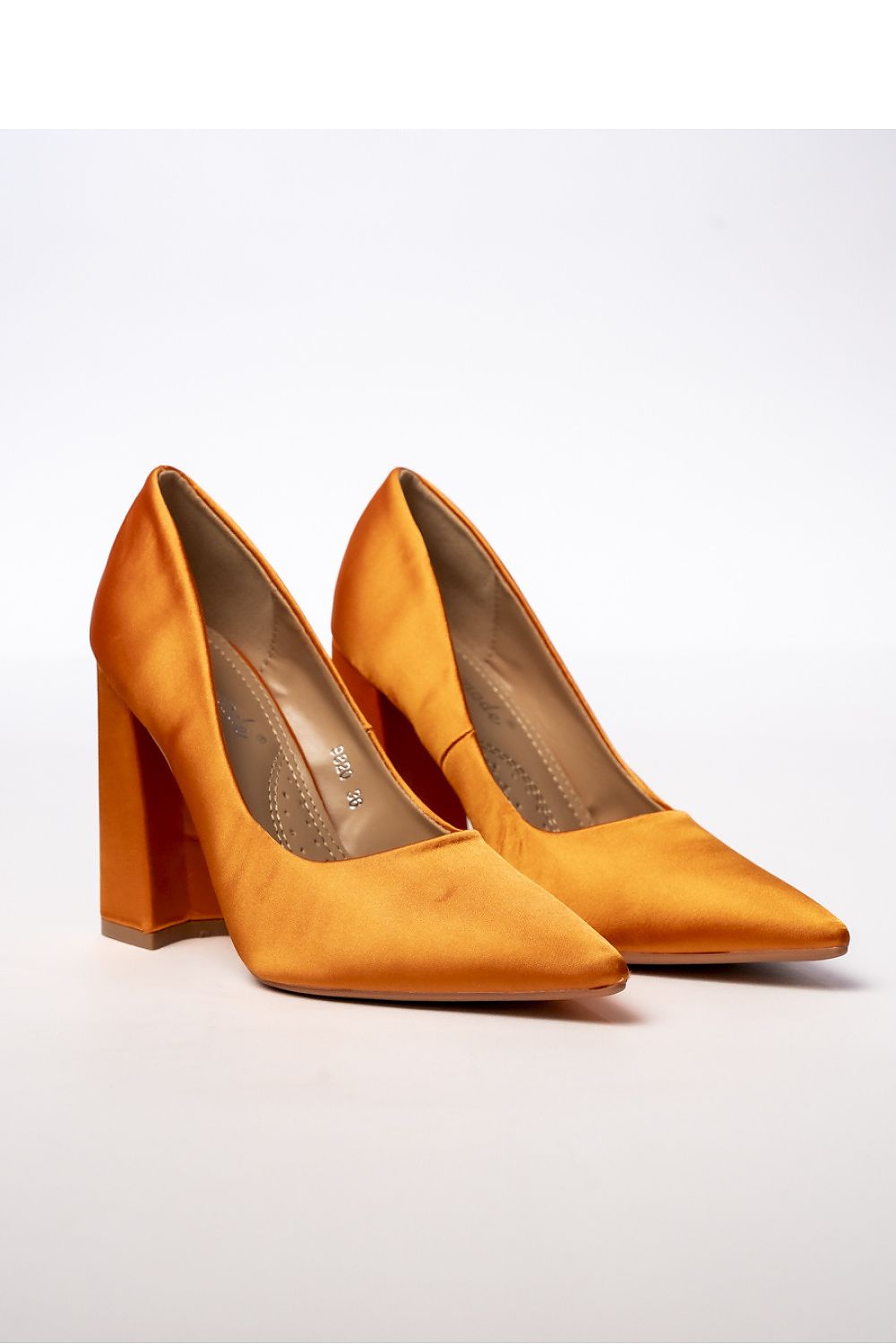  Escarpins talon large model 210530 Inello 