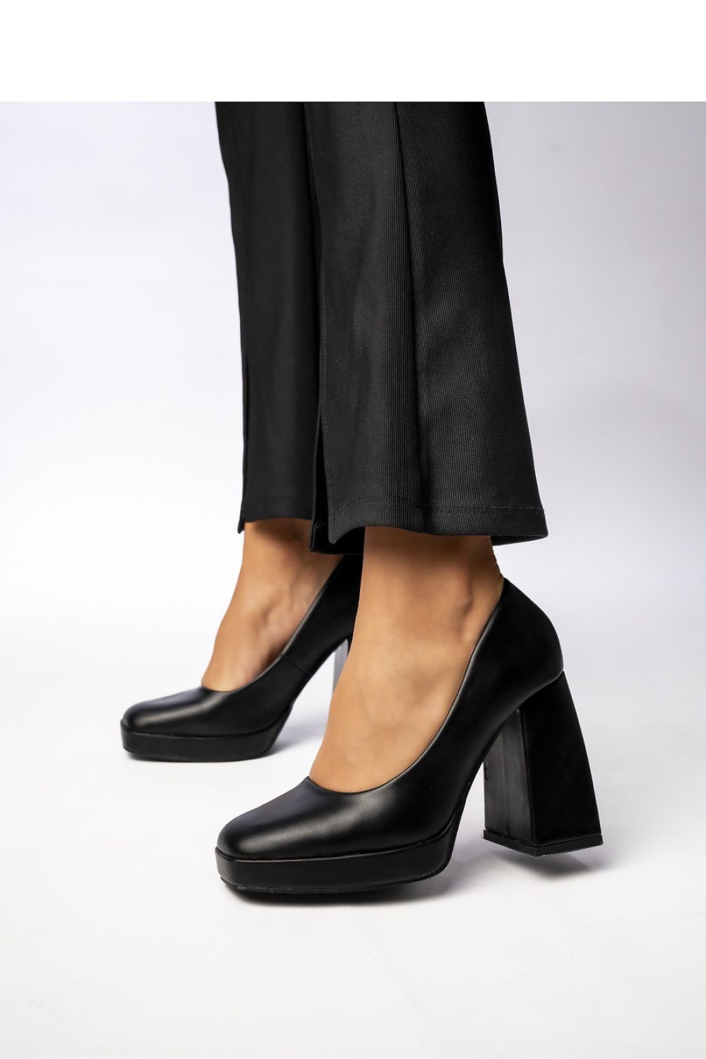  Escarpins talon large model 210548 Inello 