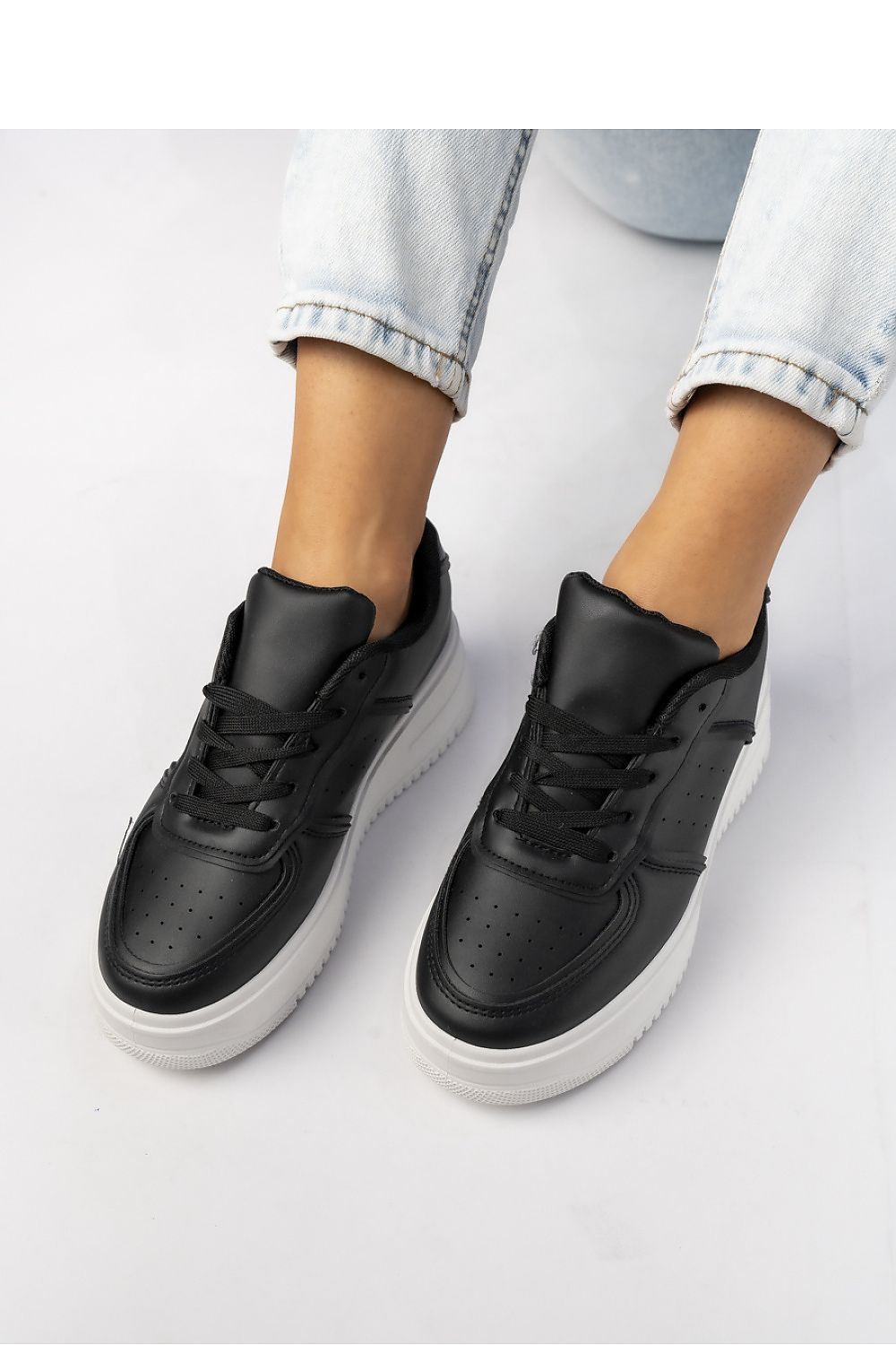  Chaussures de sport model 210575 Inello 