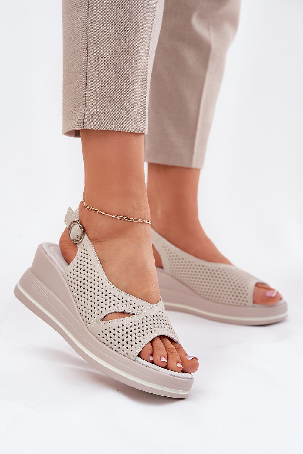  Cothurnes model 213457 Step in style 