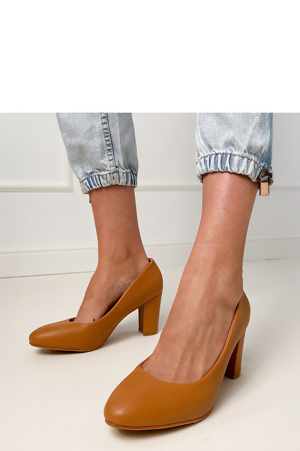  Escarpins talon large model 214591 PRIMO 
