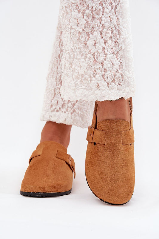  Clacquettes model 215728 Step in style 