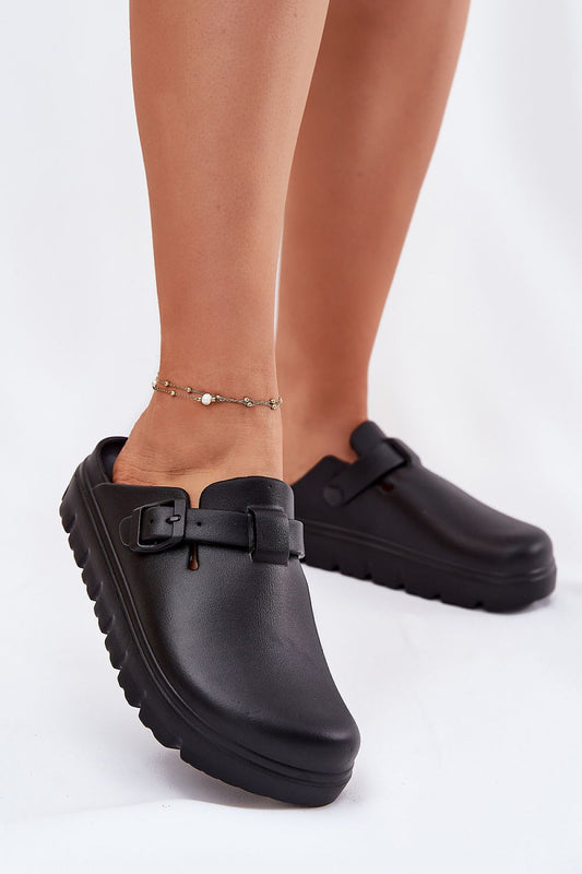  Clacquettes model 215972 Step in style 