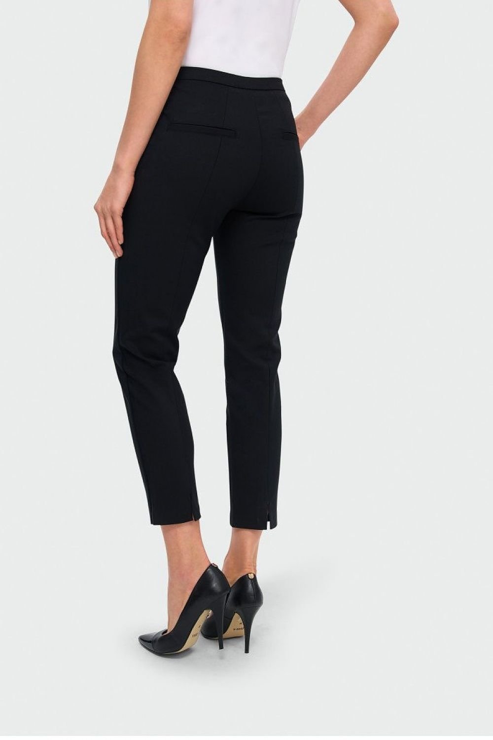 Women's pants model 140939 Greenpoint