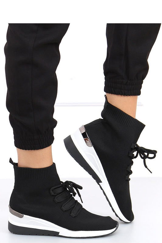 Sports shoes model 161369 Inello