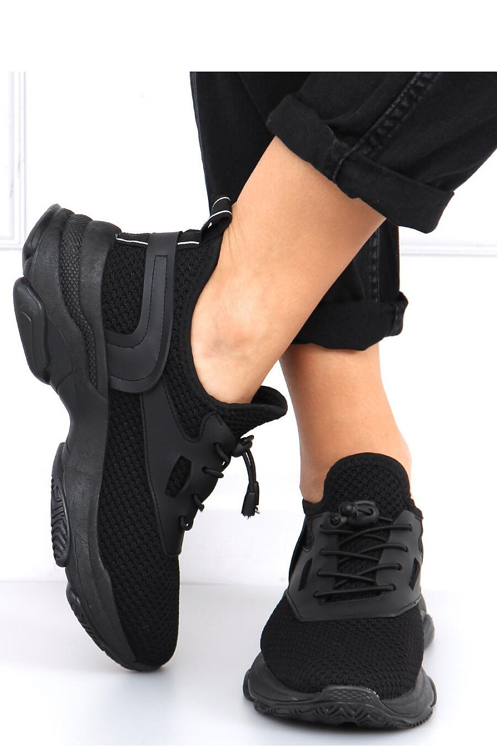 Chaussures de sport model 162004 Inello