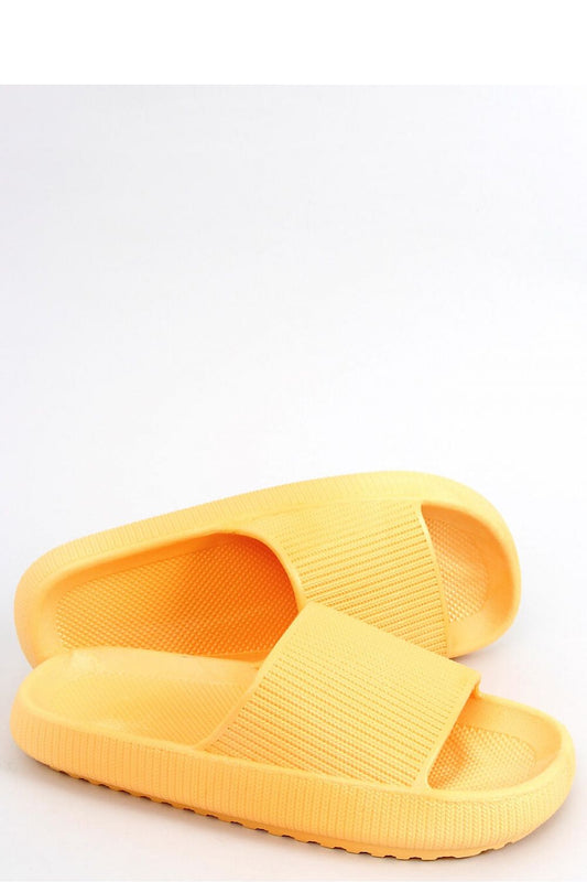 Clacquettes model 162808 Inello