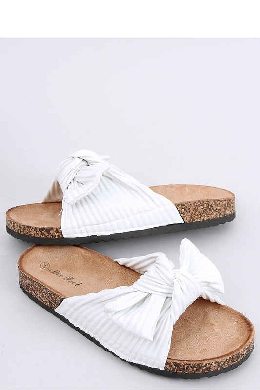 Clacquettes model 167269 Inello