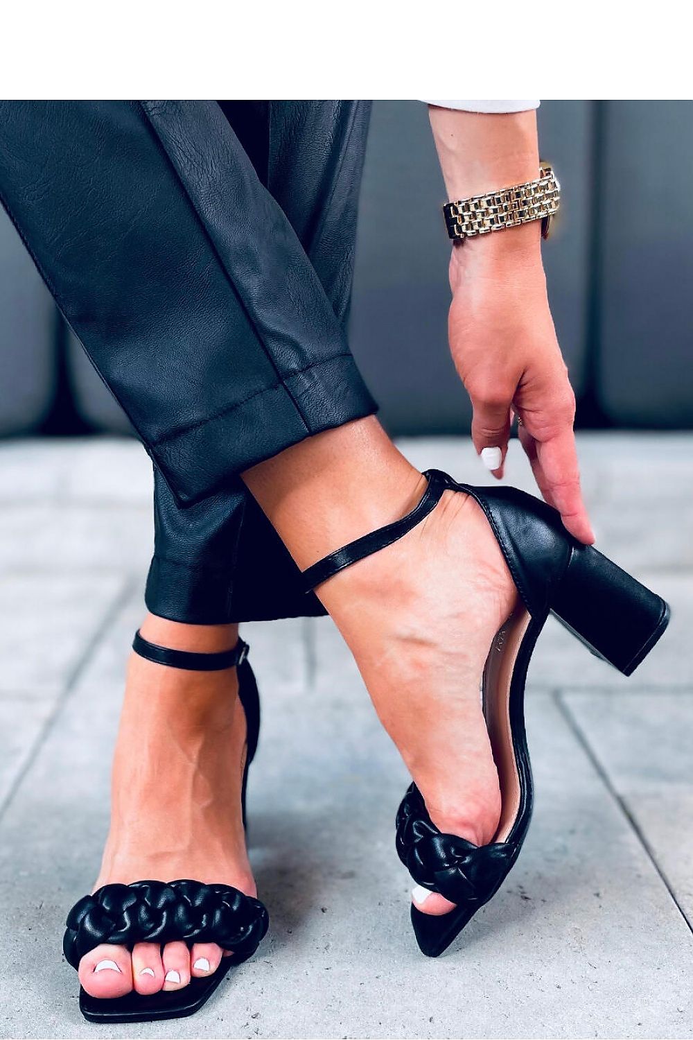 Heeled sandals model 167449 Inello