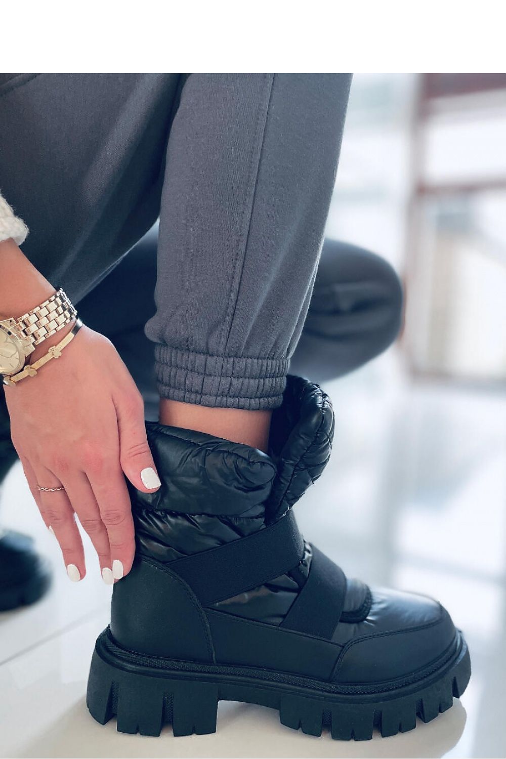 snow boots model 172580 Inello