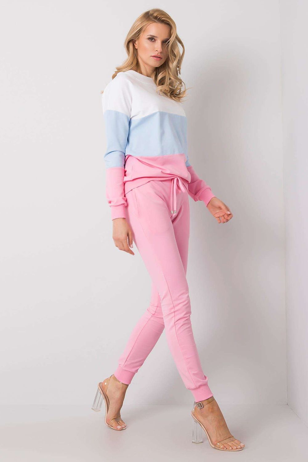 L`ensemble model 175129 Rue Paris