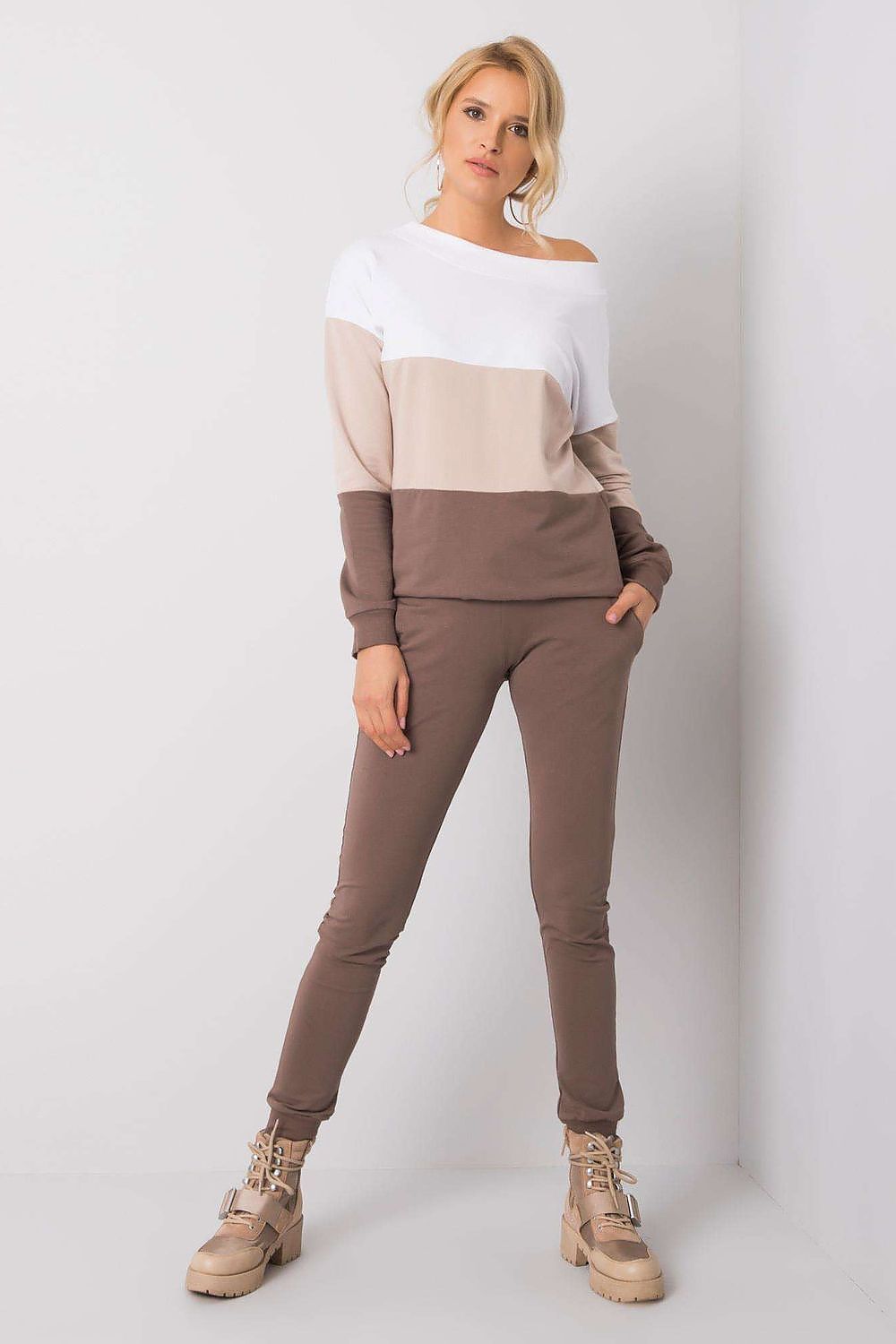 L`ensemble model 175129 Rue Paris