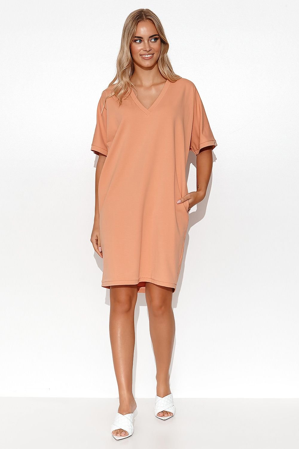 Robe de jour model 175672 Makadamia
