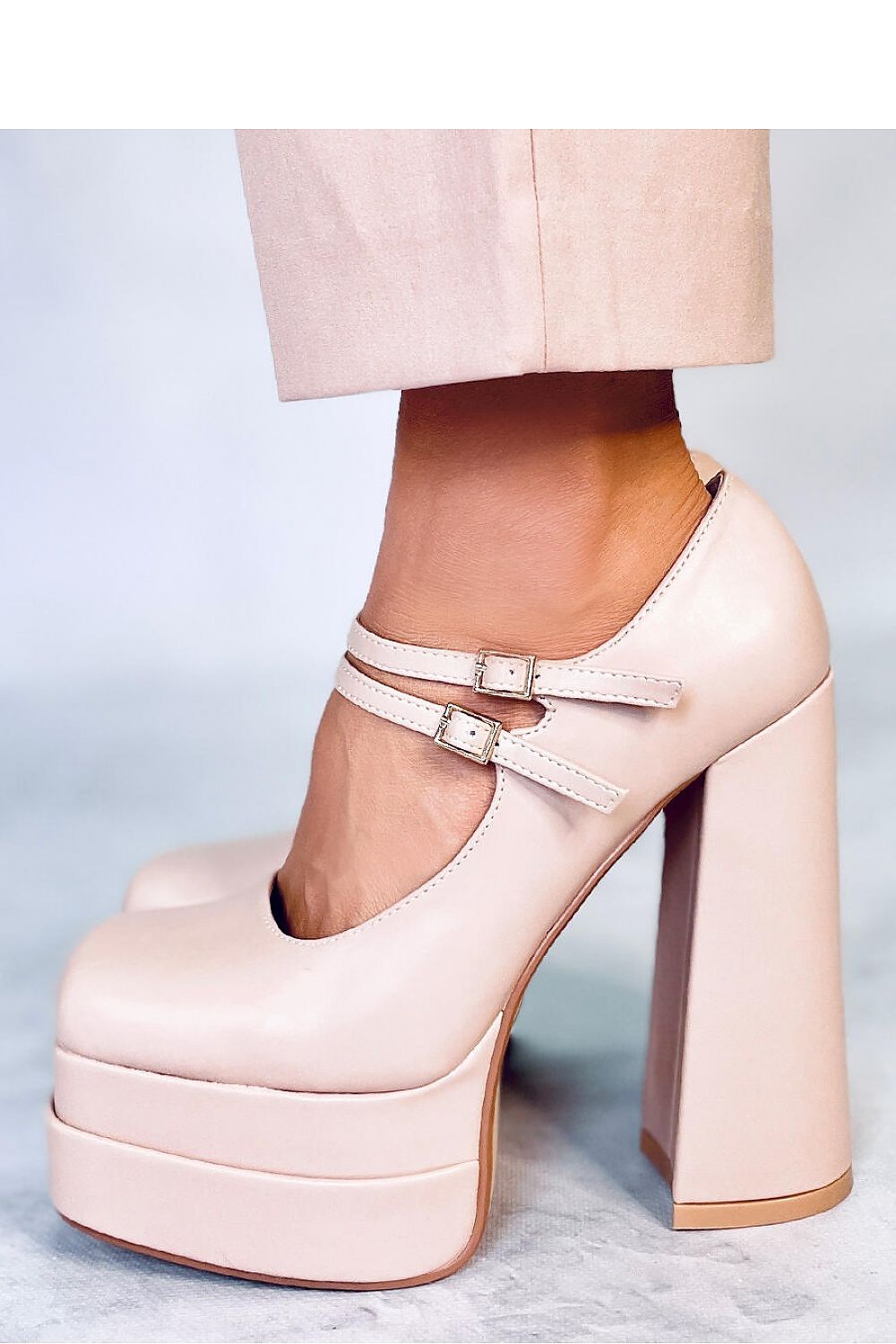 Inello model 176987 platform pumps