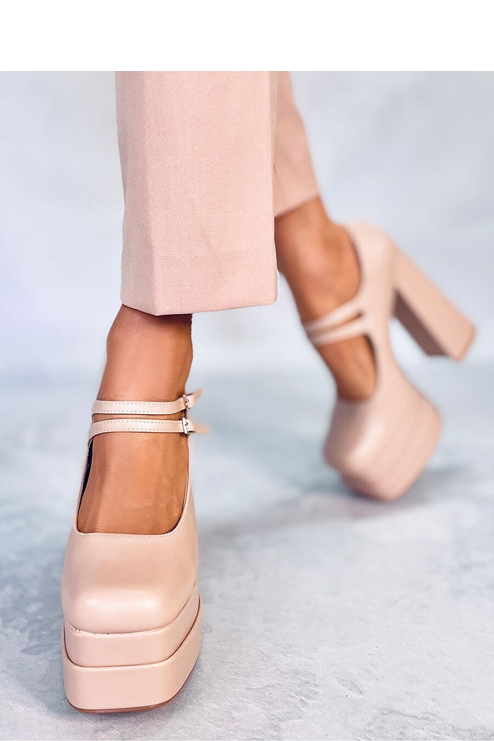 Inello model 176987 platform pumps