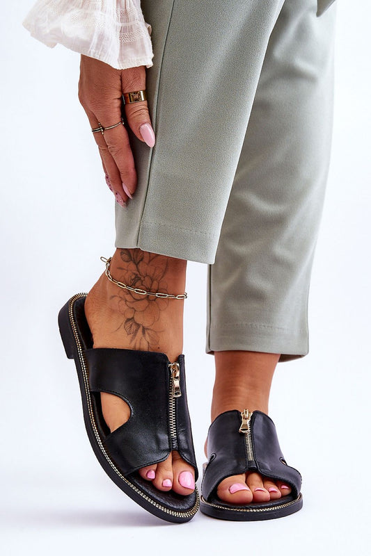 Clacquettes model 179081 Step in style