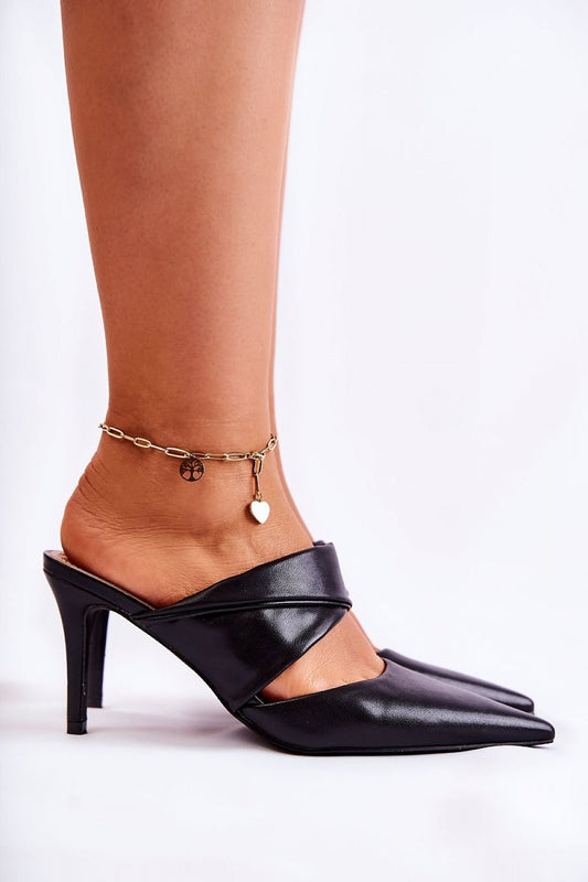 Clacquettes model 183616 Step in style