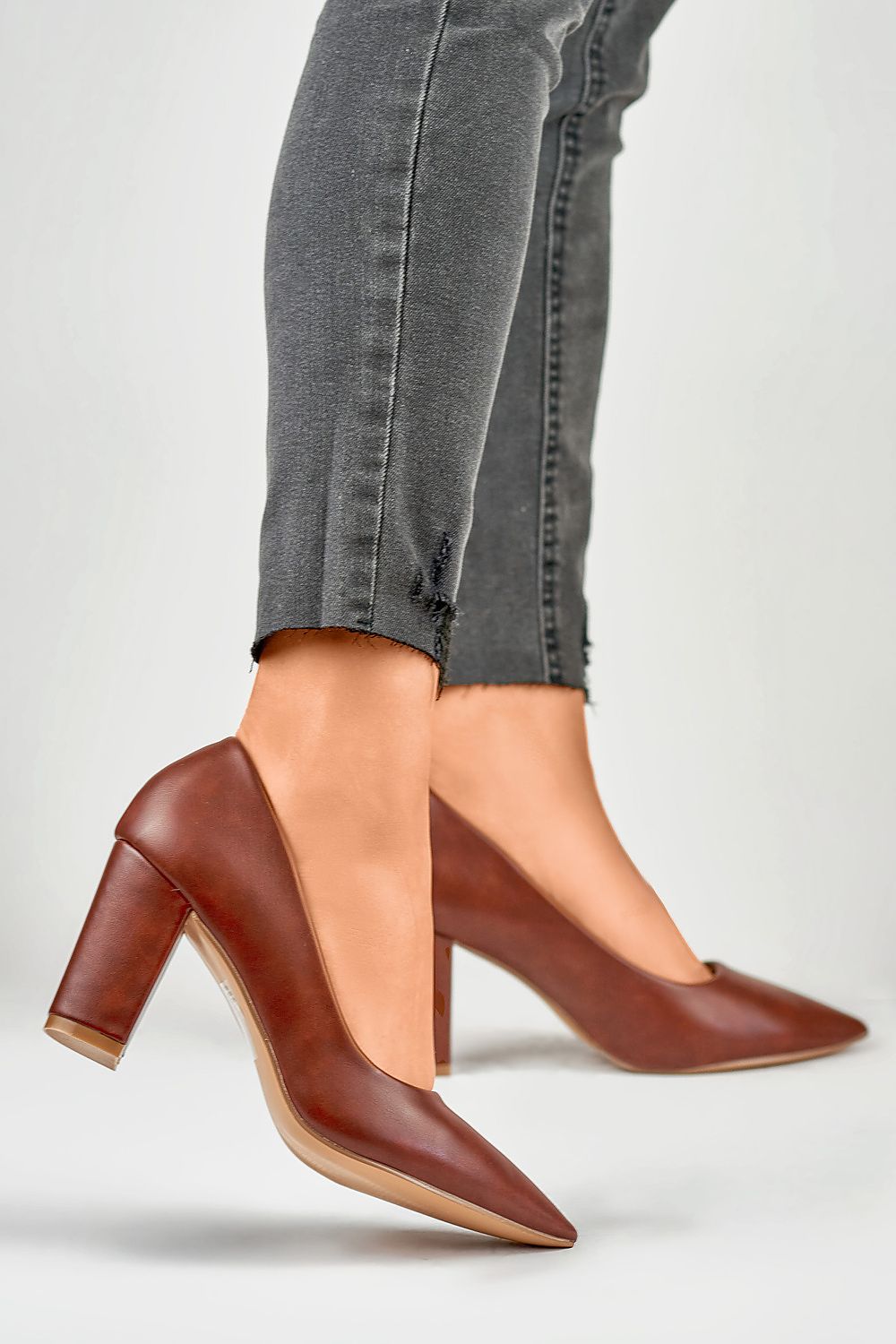 Escarpins talon large model 184637 PRIMO