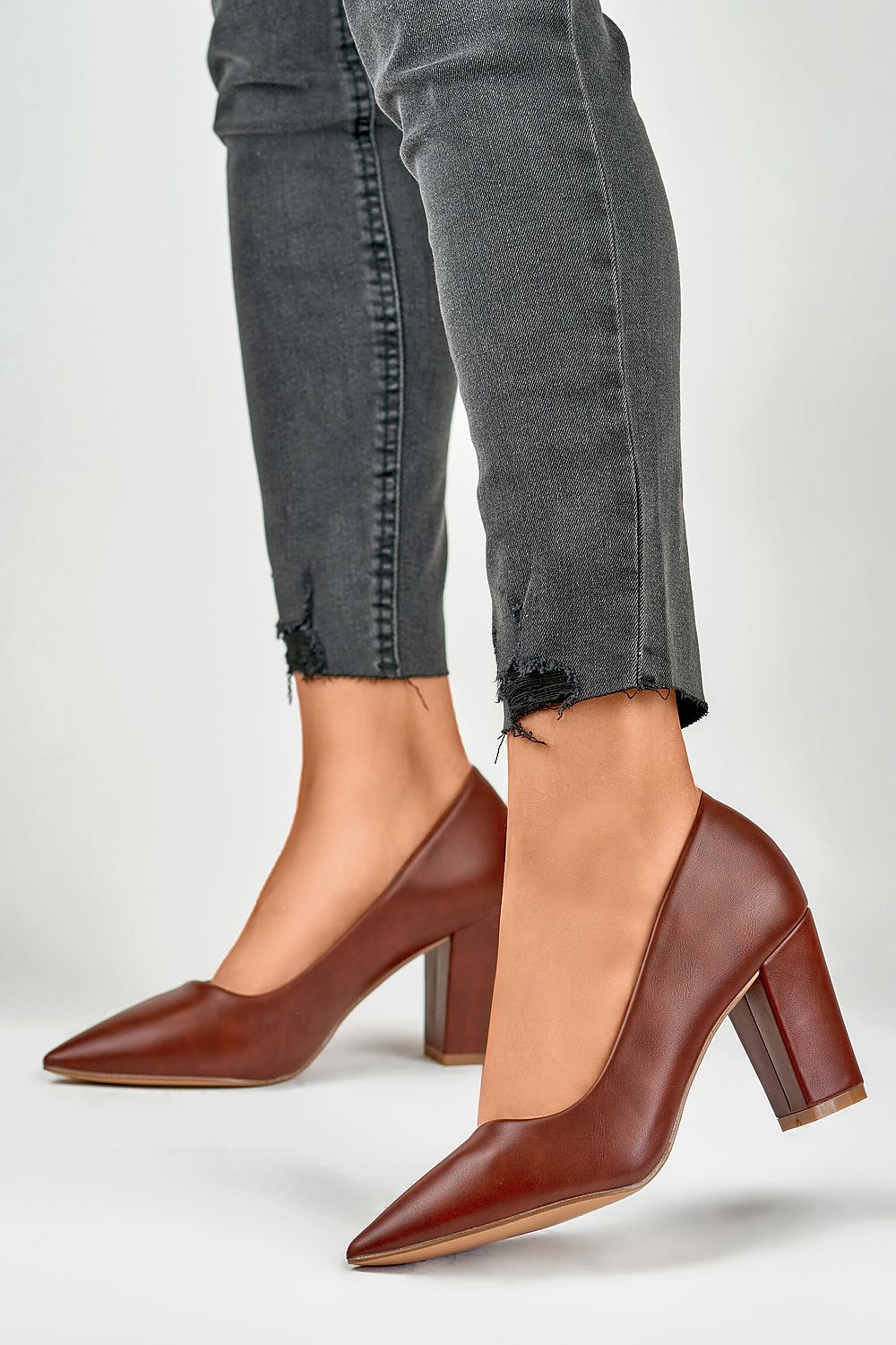 Escarpins talon large model 184637 PRIMO