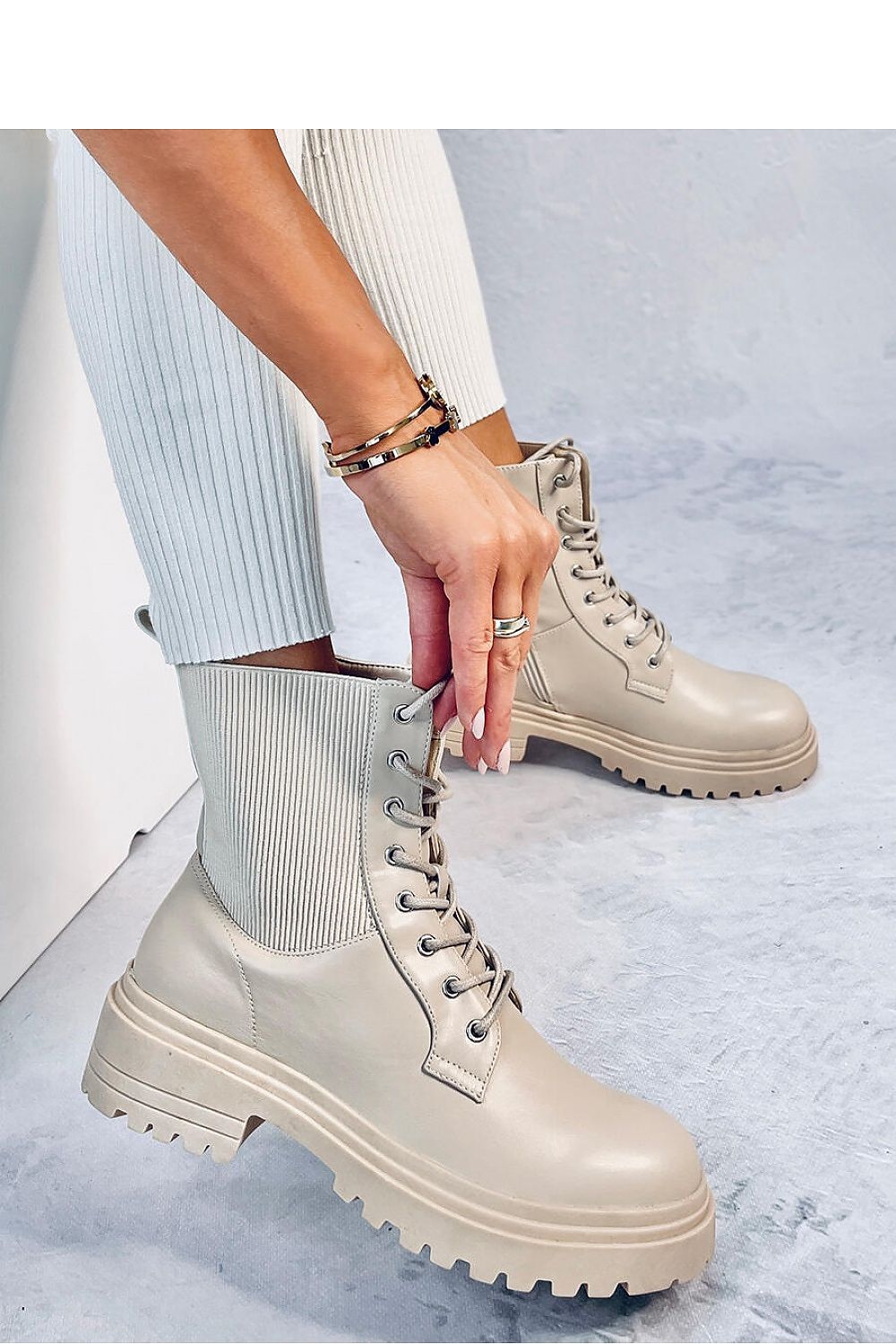 Bottes model 185870 Inello