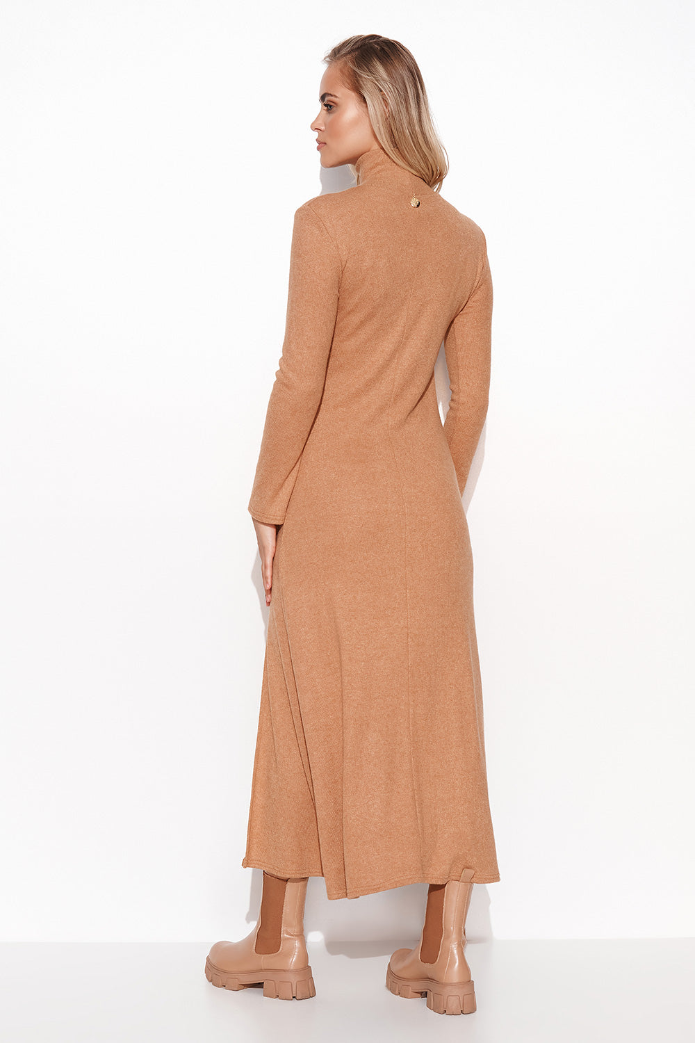 Robe de jour model 170931 Makadamia-1