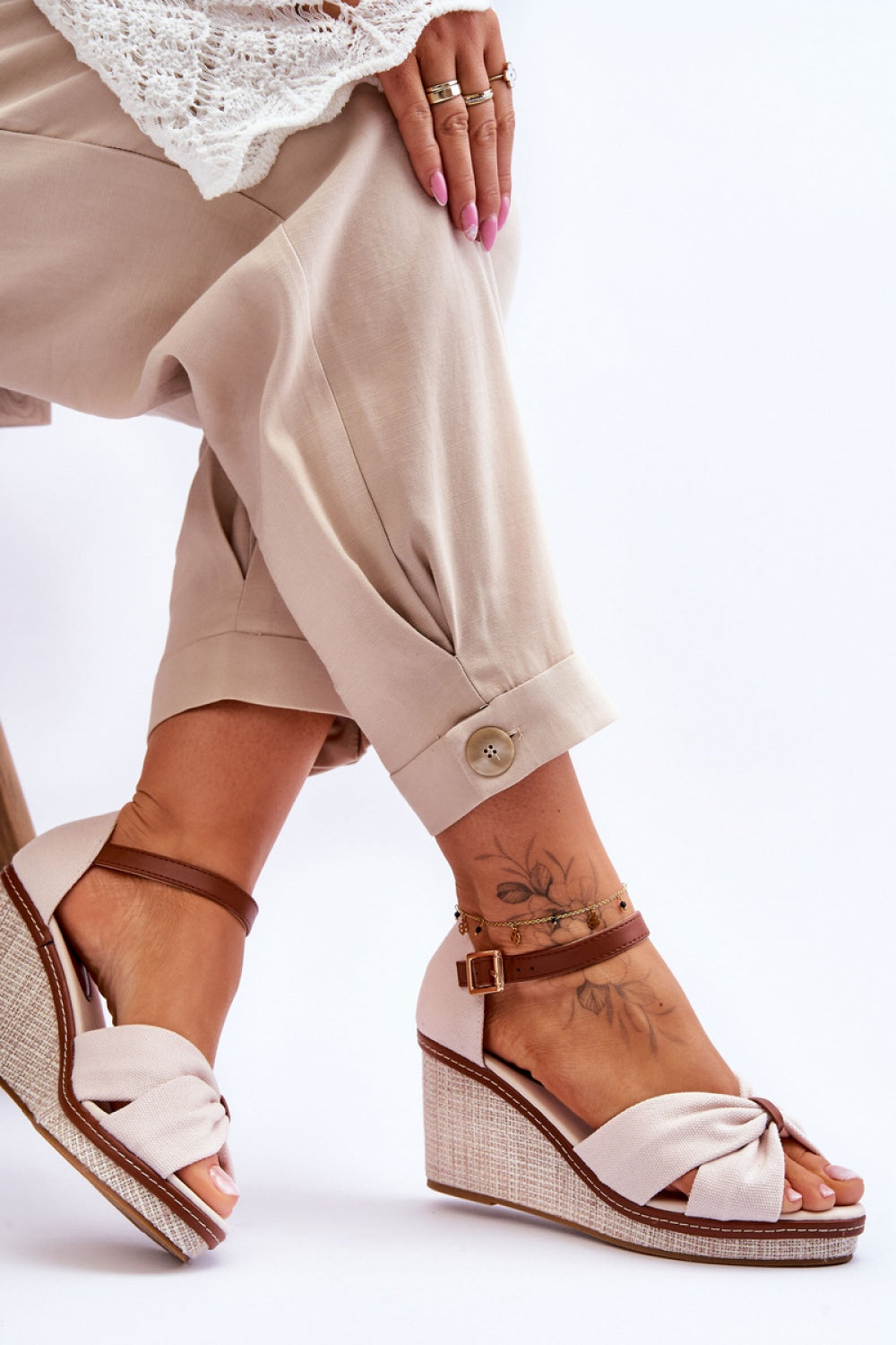 Cothurnes model 179860 Step in style-1